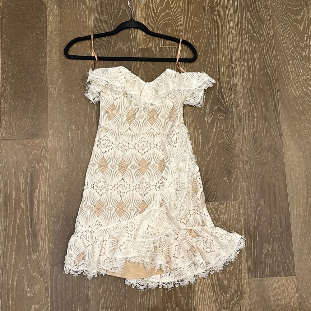 White lace dress